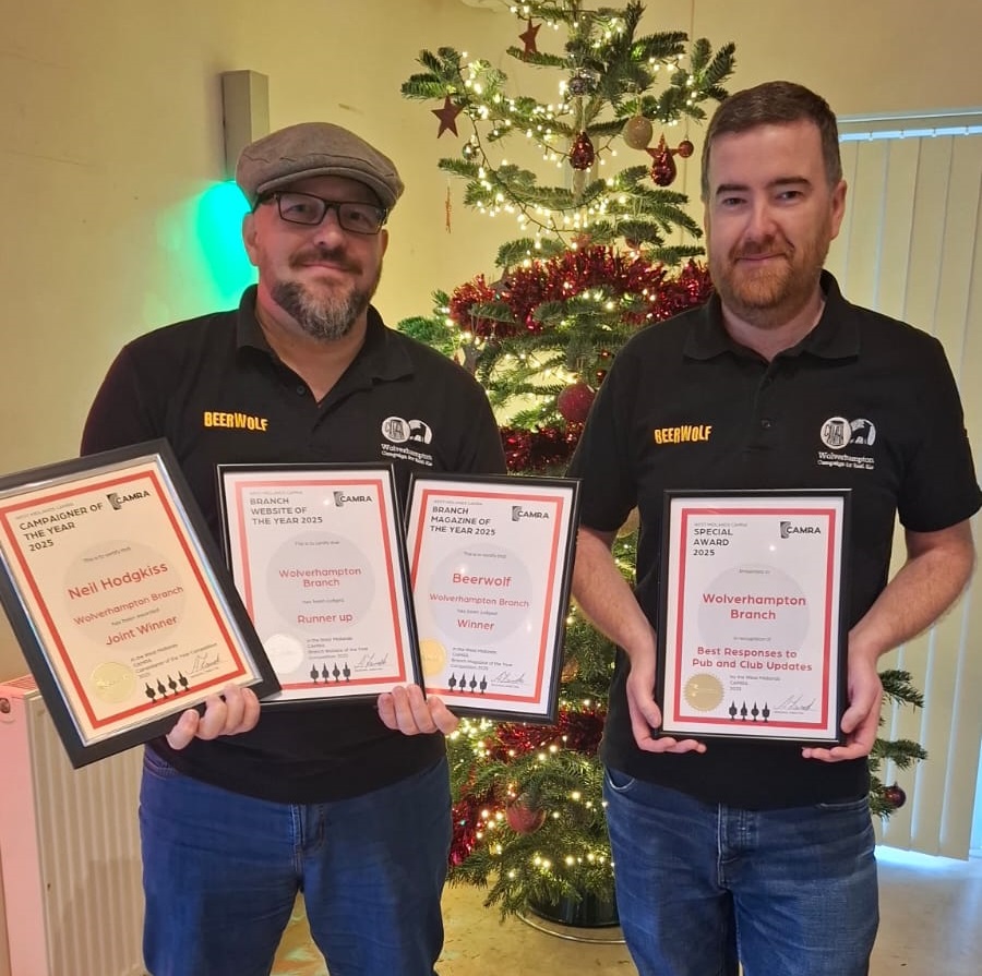 Neil Hodgkiss and Robin Hewitt with CAMRA awards